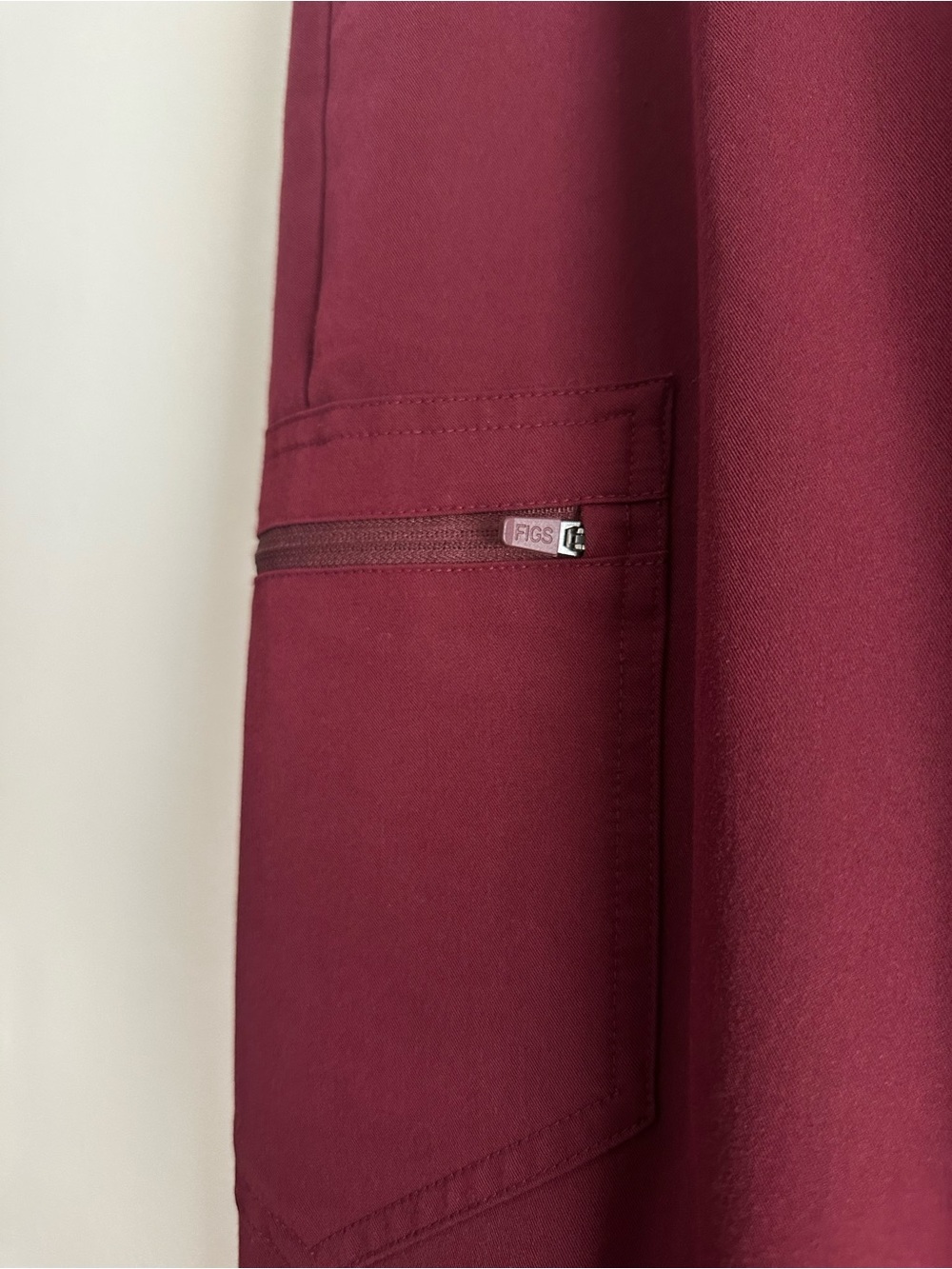 Figs • Zamora Jogger Scrub Pants in Burgundy - Picture 2 of 8